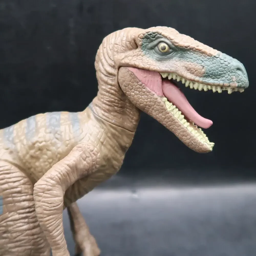 Hasbro Jurassic World Delta Velociraptor Dinosaur Action Figure 2015 Titan